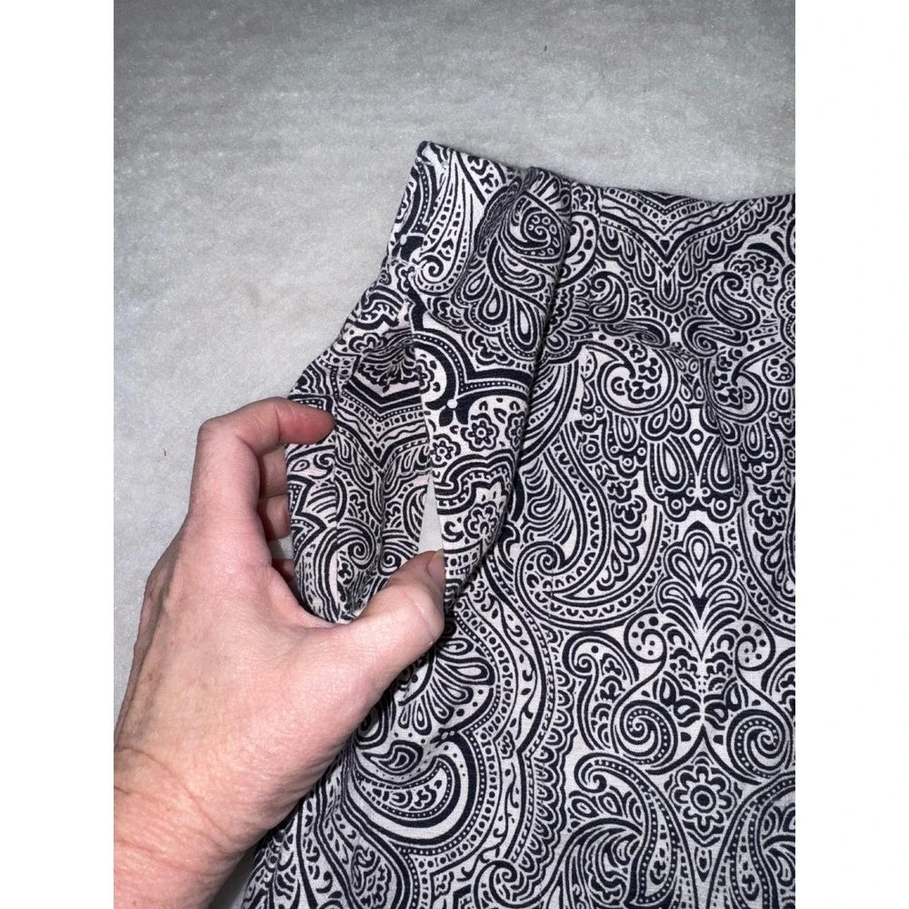 Tommy Hilfiger‎ Skirt Size 0 Paisley Print Mini navy White Stretch Career